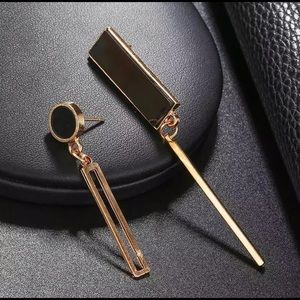 🌈 3/$45 🌈 🆕 Asymmetrical Earrings